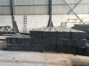 black pipe 